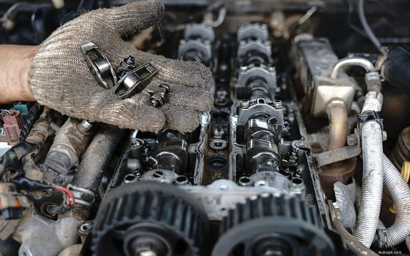 7 Reasons Your Car Is Blowing White Smoke