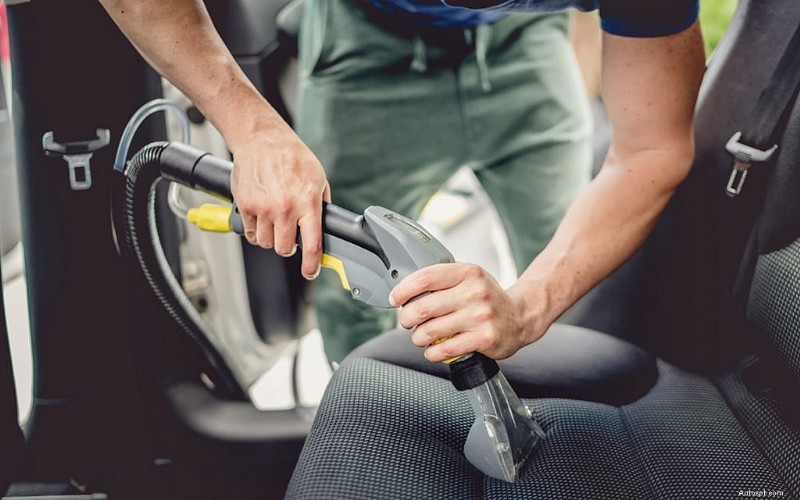 Top 7 Options for Car Detailing in Dubai