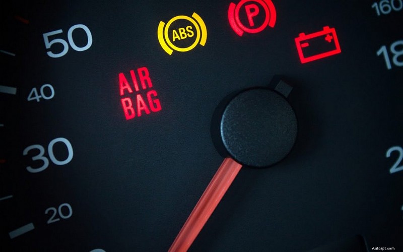 Why a Vehicle’s ABS Light Comes On?