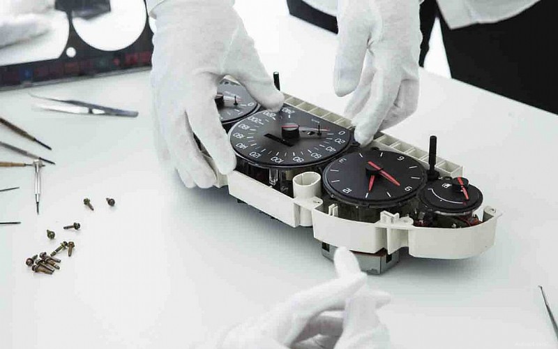 How Does a Speedometer Work?