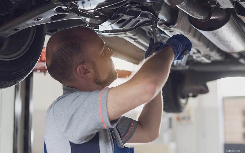 How to Fix Spongy Brakes in Your Car