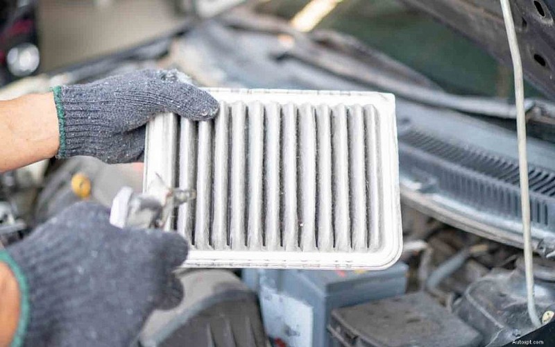 A Quick Guide to Changing Your Car’s Air Filter