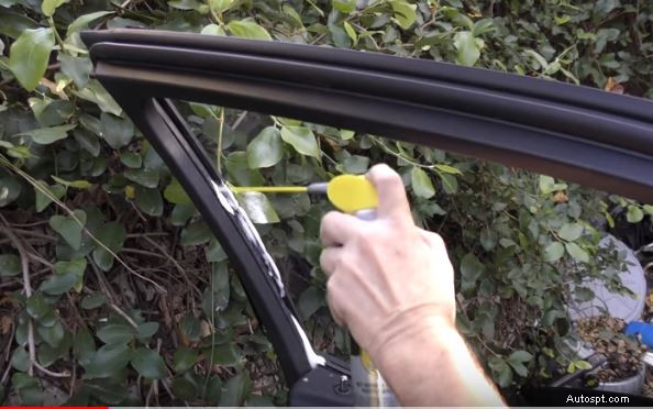 Car Window Sticking to Rubber? Lubricate Car Window Tracks