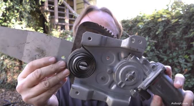 Car Window Sticking to Rubber? Lubricate Car Window Tracks