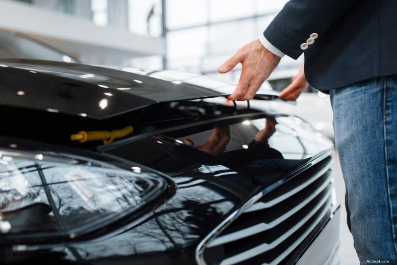 A 2022 Car Buying Guide: Advice On Whether To Buy or Sell This Year