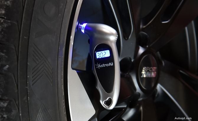 The Best Tire Pressure Gauges to Keep Your Tires Happy