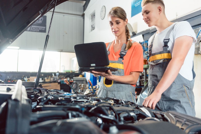 5 Essential Car Skills Teens Must Master