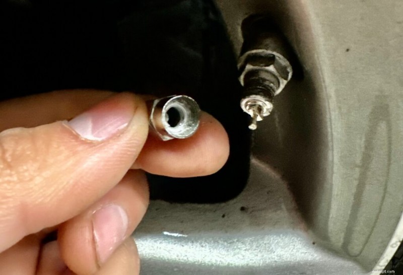 Prevent Costly Winter Repairs: The Hidden Dangers of Metal Tire Valve Caps