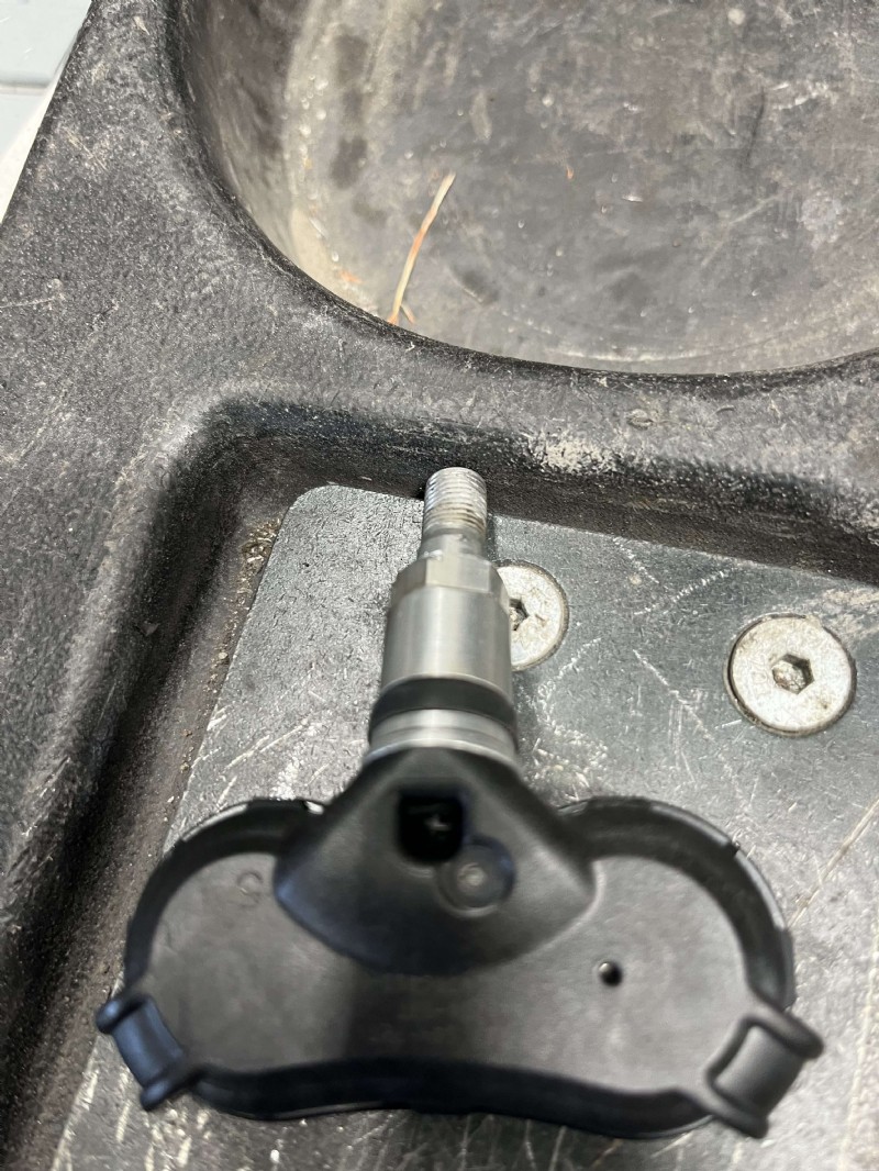 Direct vs Indirect TPMS: How to Identify the System in Your Vehicle