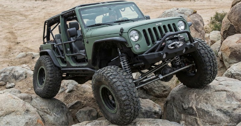 Mountain Driving in the UAE: Essential Car Prep & Safety Tips