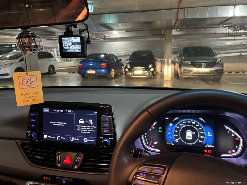Professional Single-Channel Dash Cam Installation – Front View Recording