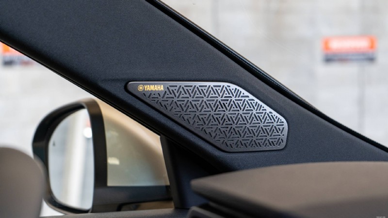 2026 Mitsubishi Outlander Review: Plush, Practical Three‑Row SUV for Urban Families