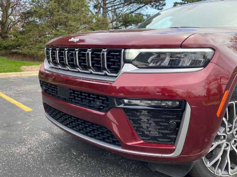 2026 Jeep Grand Cherokee Summit Review: Power, Comfort, and Off‑Road Performance