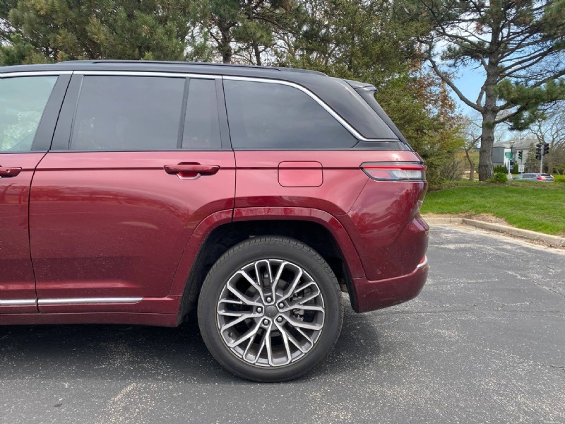 2026 Jeep Grand Cherokee Summit Review: Power, Comfort, and Off‑Road Performance