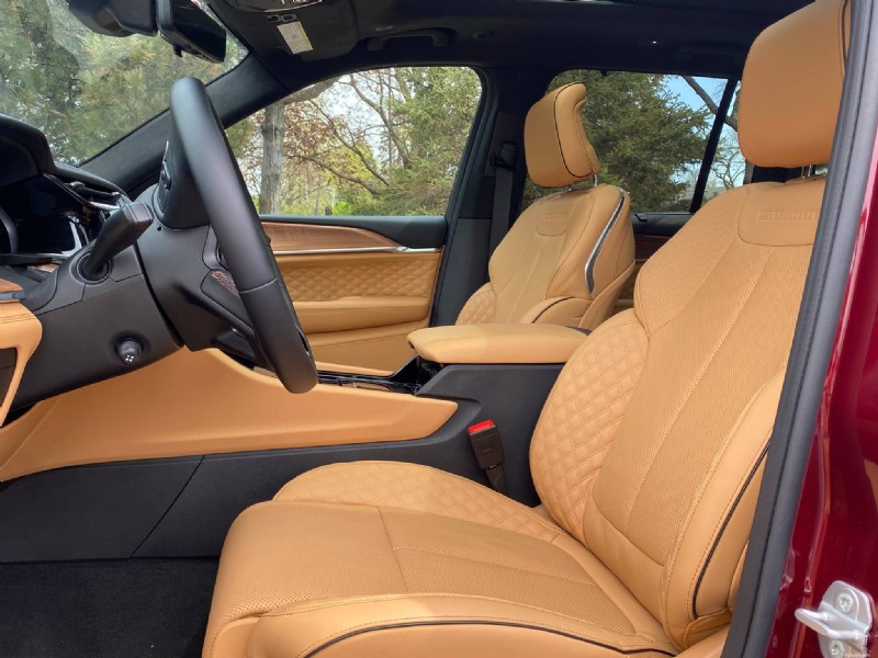 2026 Jeep Grand Cherokee Summit Review: Power, Comfort, and Off‑Road Performance