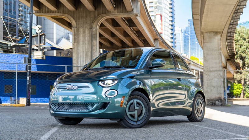 2026 Nissan LEAF vs Fiat 500e: Expert EV Comparison & Review