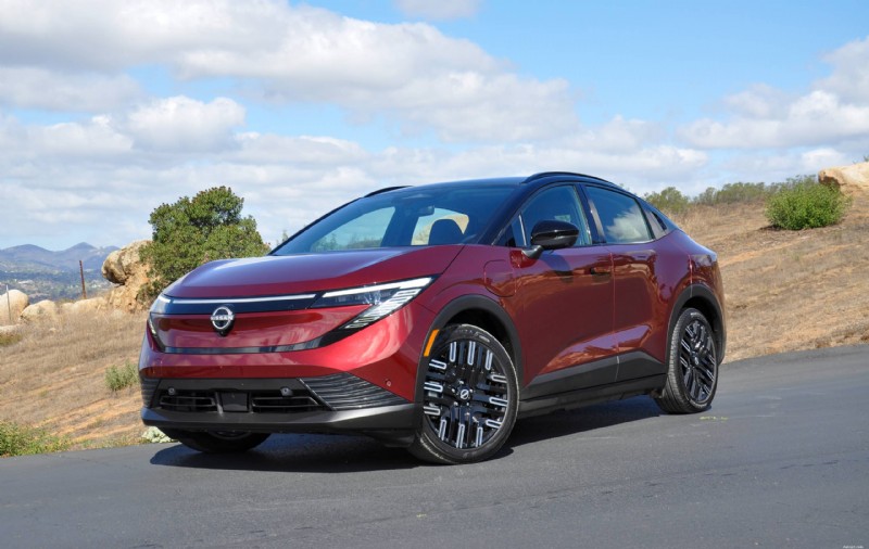 2026 Nissan LEAF vs Fiat 500e: Expert EV Comparison & Review