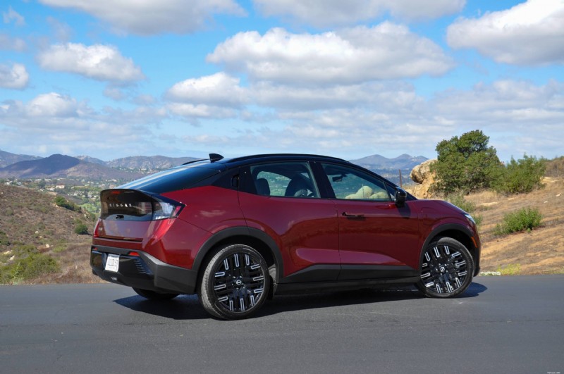 2026 Nissan LEAF vs Fiat 500e: Expert EV Comparison & Review