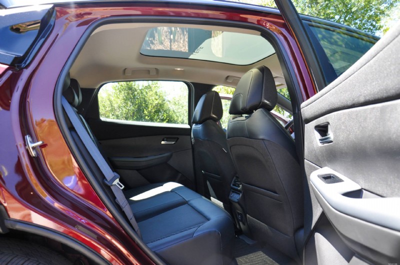 2026 Nissan LEAF vs Fiat 500e: Expert EV Comparison & Review