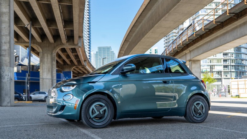 2026 Nissan LEAF vs Fiat 500e: Expert EV Comparison & Review