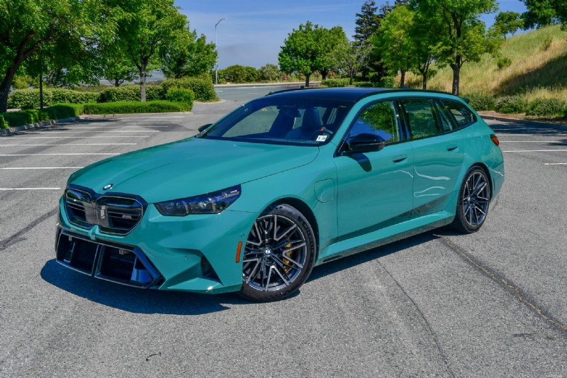 2025 BMW M5 Touring PHEV: One Week of Real‑World Performance Reviewed
