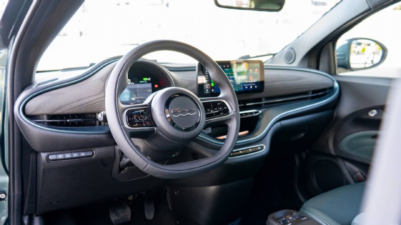 2025 Fiat 500e Giorgio Armani Review: Why This Fashion-Forward City EV Stands Out
