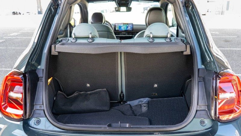2025 Fiat 500e Giorgio Armani Review: Why This Fashion-Forward City EV Stands Out