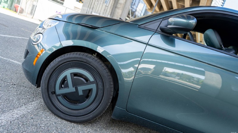 2025 Fiat 500e Giorgio Armani Review: Why This Fashion-Forward City EV Stands Out