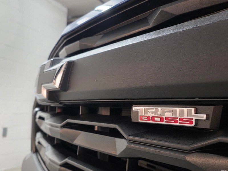 2025 Chevy Colorado Trail Boss Review: Unmatched Off-Road Power & Value