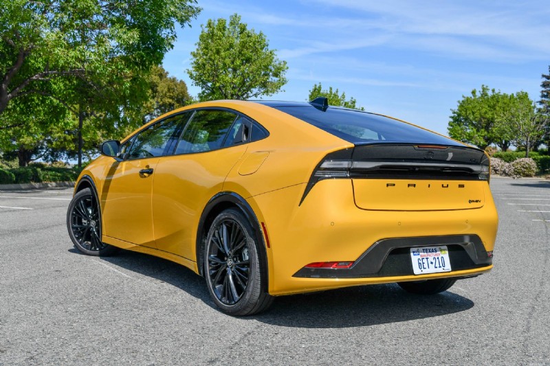 Toyota Introduces the 2026 Prius: Fresh Design, Color Options, and Unmatched Fuel Efficiency