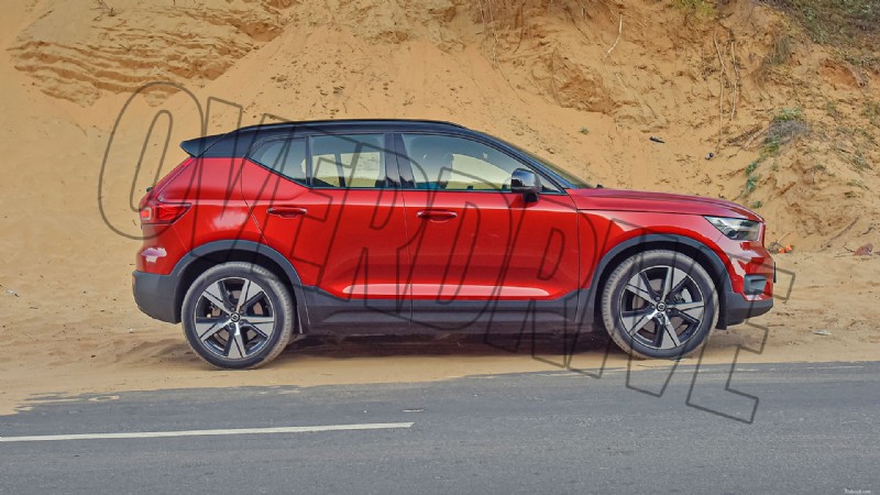 2022 Volvo XC40 Recharge Standard – Exterior Overview