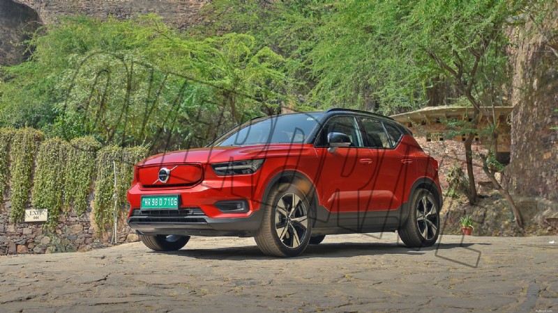 2022 Volvo XC40 Recharge Standard – Exterior Overview