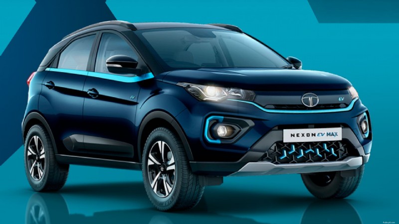 Tata Nexon EV Max 2022 – XZ Plus Luxury Edition with AC, Fast Charging & Sleek Exterior