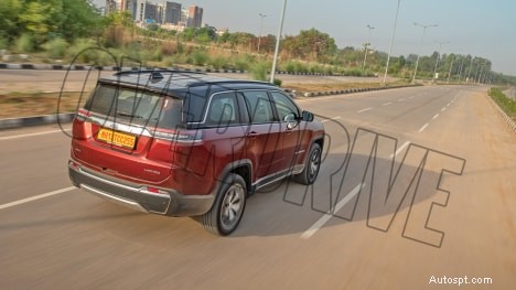 Explore the Jeep Meridian 2022 Limited Exterior – Premium Design & Rugged Performance