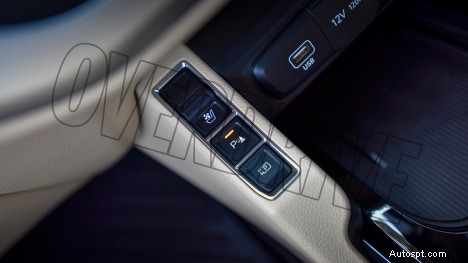 2022 Kia Carens Luxury Plus – 7‑Seater, 1.5L Engine, 6‑Speed Automatic Interior