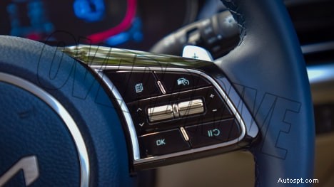 2022 Kia Carens Luxury Plus – 7‑Seater, 1.5L Engine, 6‑Speed Automatic Interior