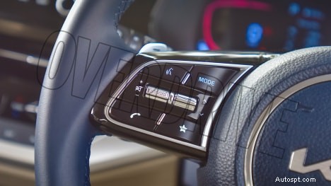 2022 Kia Carens Luxury Plus – 7‑Seater, 1.5L Engine, 6‑Speed Automatic Interior