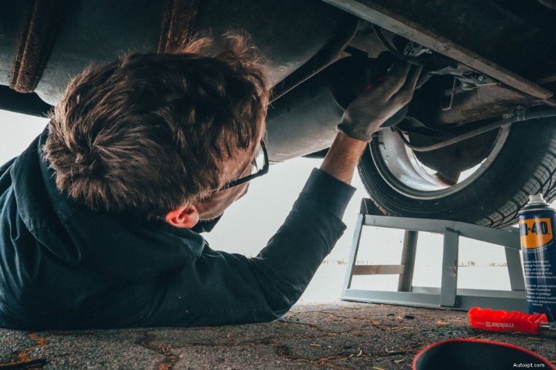 4 Essential Tips to Protect Your Transmission During Summer Driving