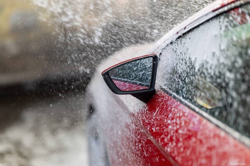Snow Foam Explained: Safely Clean Your Car with Science