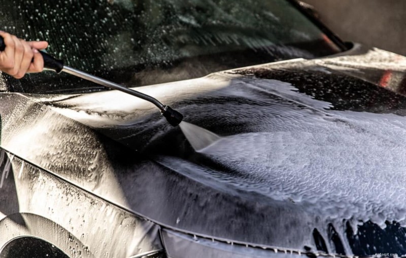 Expert Guide: How to Clean Car Badges & Emblems for a Pristine Finish
