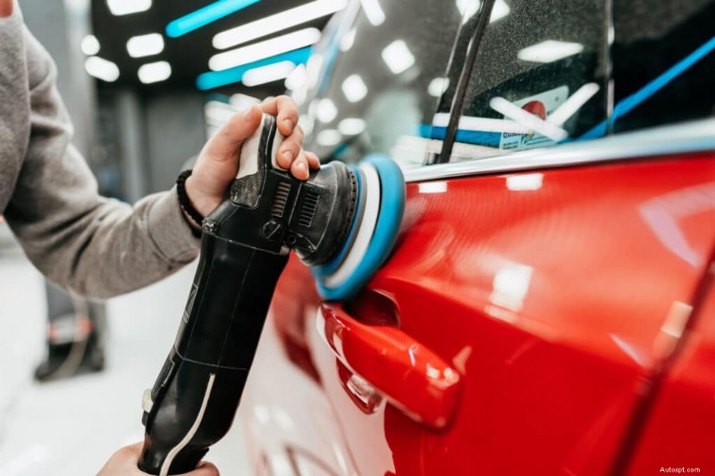 Car Valeting vs. Detailing: Which Service Keeps Your Vehicle Pristine?