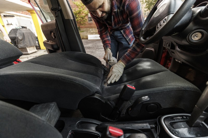 Effortless Car Interior Cleanup: Spilled Milk Removal Tips