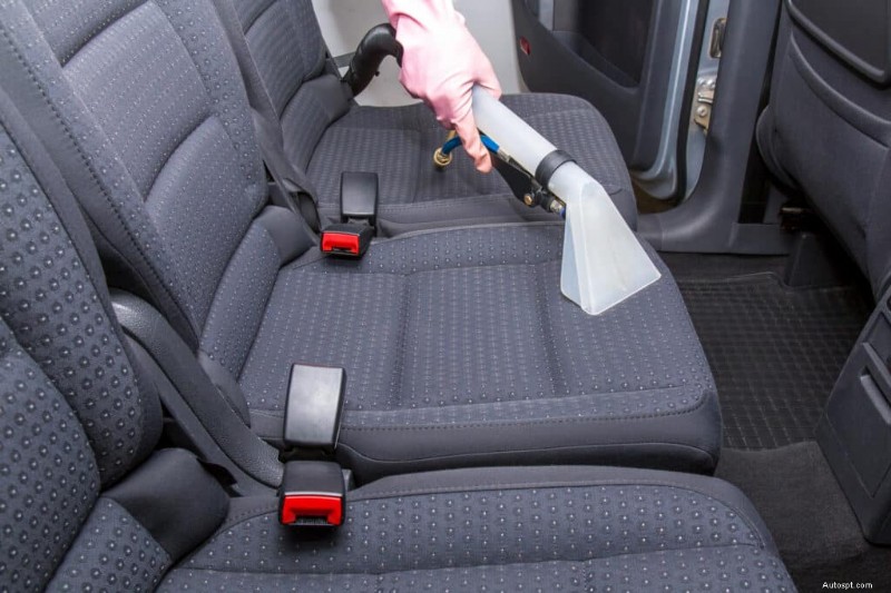 Effortless Car Interior Cleanup: Spilled Milk Removal Tips