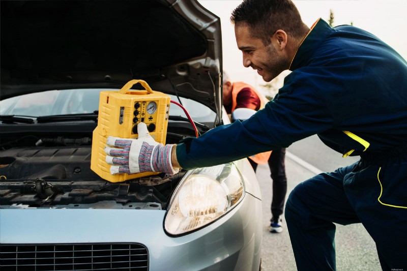 Mobile Mechanics vs. Traditional Auto Shops: Faster, Transparent Repairs at Your Doorstep