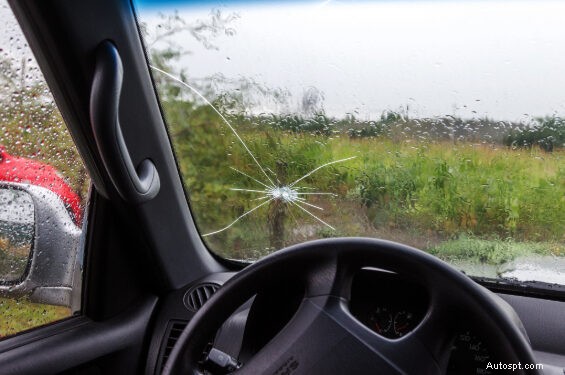 Expert Guide to Repairing Chipped or Cracked Windshields Quickly & Safely