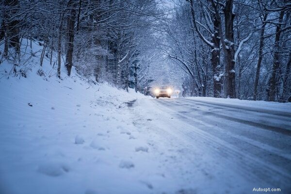 Quick & Safe Ways to Get Your Car Out of Snow