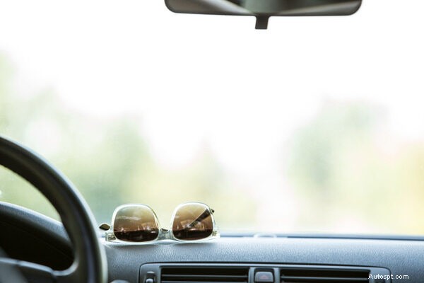 How to Spot a Faulty Car Thermostat and Why It Matters