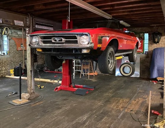 2025 Guide to the Best 2‑Post Car Lifts for Home Mechanics