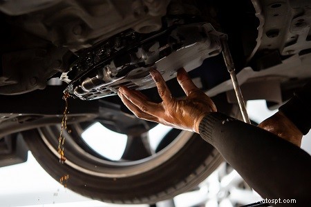 Key Signs Your RV Transmission Needs Replacement – What to Watch For