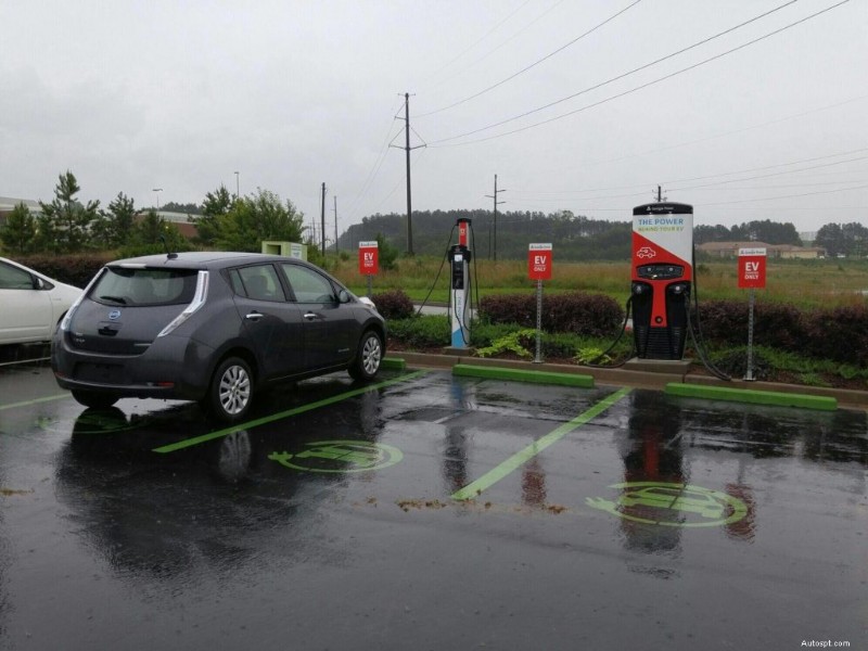 Why Sub‑200‑Mile EVs Still Make Sense
